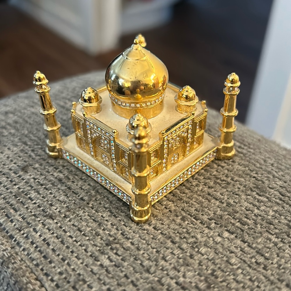 ESTEE LAUDER 2003  TAJ MAHAL BEAUTIFUL  NEW -RARE!